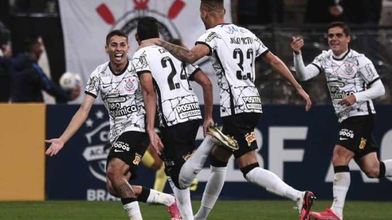 Soi kèo trận bóng Sao Paulo vs Corinthians 2h00 ngày 12/9 - VĐQG Brazil 2022 5 Bắt kèo châu Á trận Sao Paulo vs Corinthians